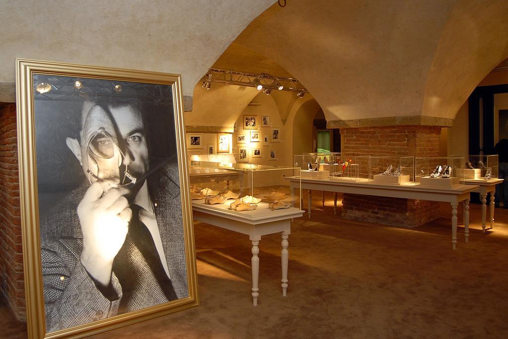 ホテル ルンガルノ ルンガルノ コレクション フィレンツェ エクステリア 写真